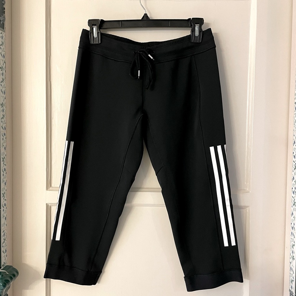 Adidas Climalite 3 Stripes Capri Pants, size S